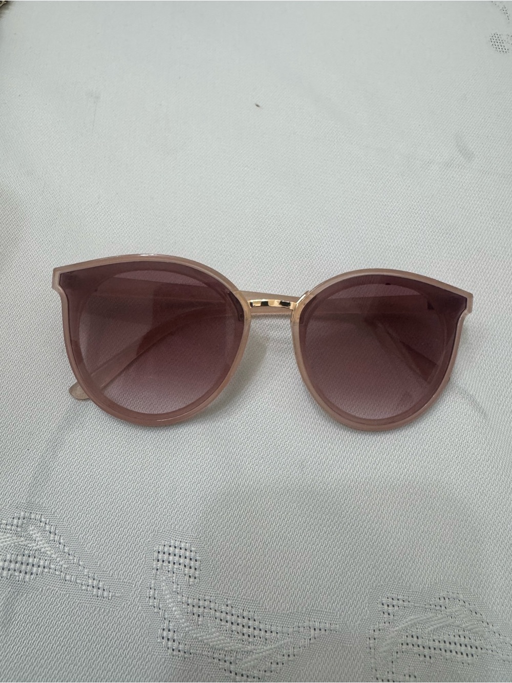 stradivarius Pink Cat-Eye Sunglasses with Gold Bridge